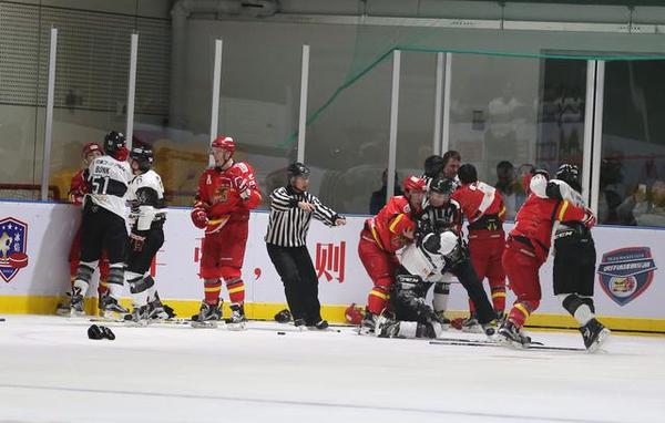 2022中韩冰球冲突全过程,中韩冰球比赛冲突阶段