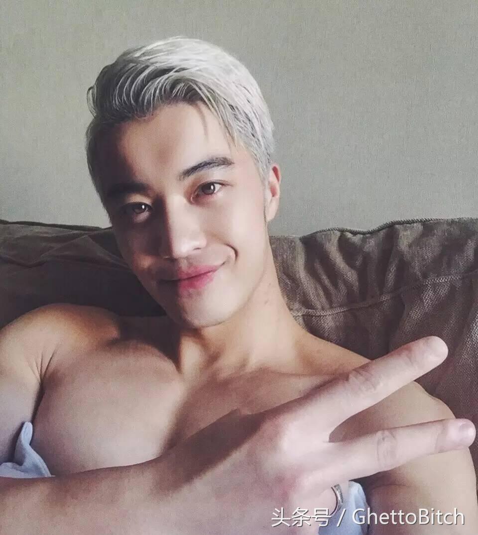 后宫离花传｜RMIUC从十八线深柜男孩到名媛一姐的故事