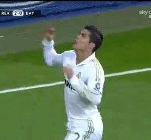 盘点c罗足球场上的高燃瞬间,足球运动员致敬c罗的庆祝动作