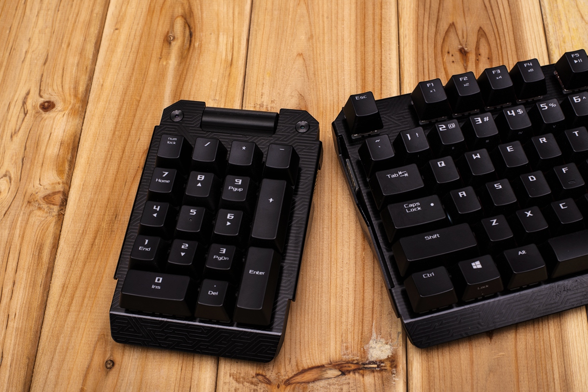 华硕电脑玩生化危机,华硕无畏15i生化危机