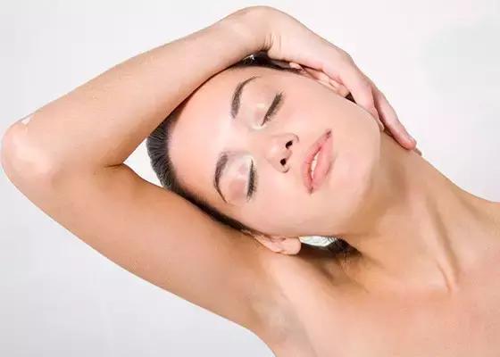 洗面奶跟洁面皂哪个好用些,洗面奶和洁面皂哪个比较好用