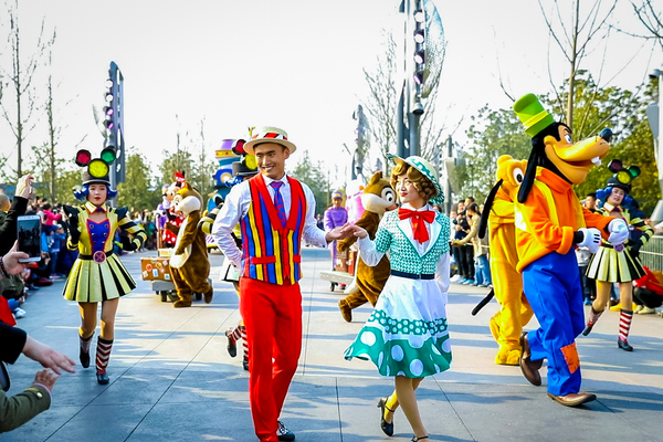 上海迪士尼乐园吃什么比较划算,上海迪士尼酒店住宿攻略