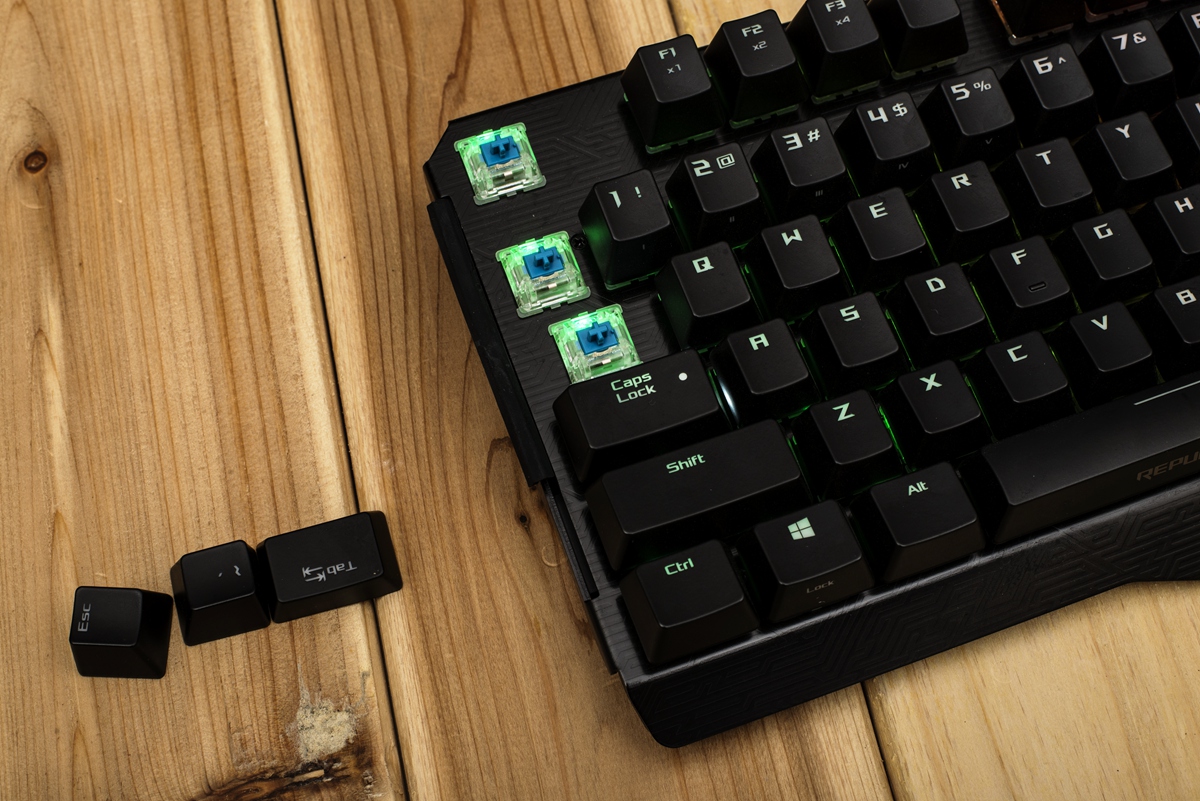 华硕电脑玩生化危机,华硕无畏15i生化危机