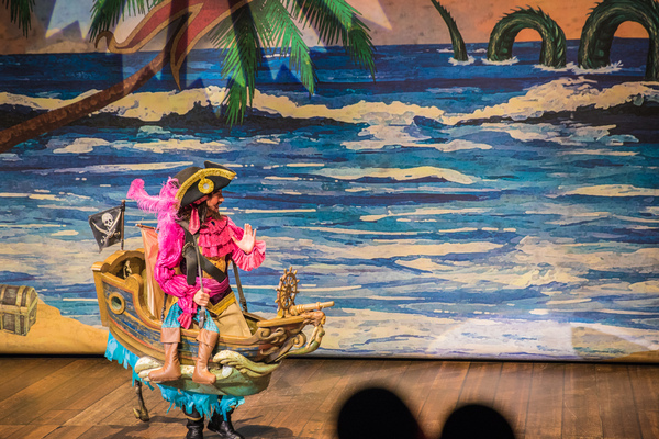 上海迪士尼乐园吃什么比较划算,上海迪士尼酒店住宿攻略