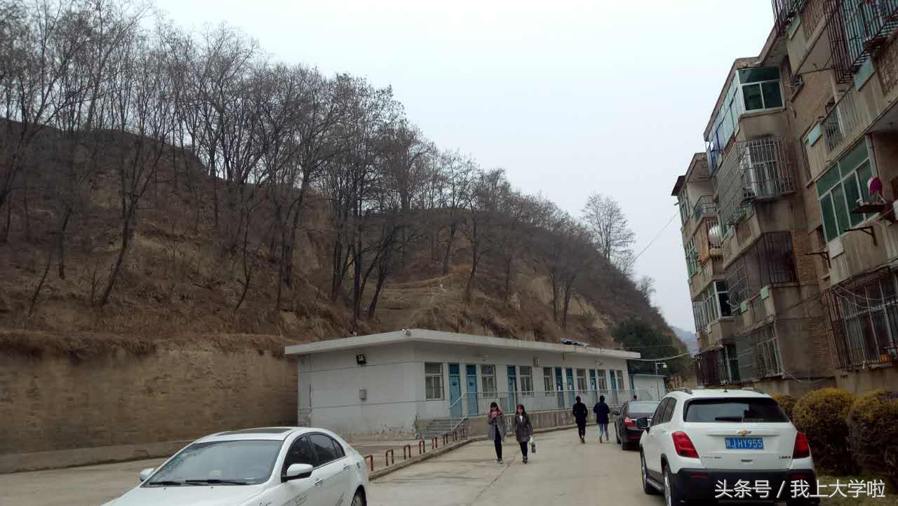 十分钟可以转完的延安大学医学院,我想,妈妈们到这儿会哭的!