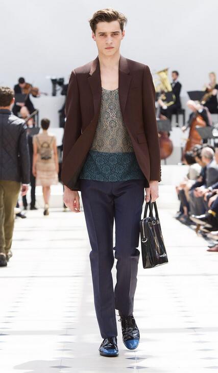 世界十大服装品牌男装,男装t恤夏季世界品牌大全