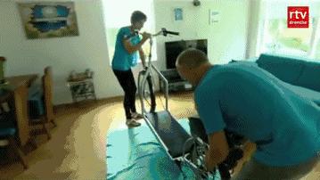 荷兰人骑的自行车,荷兰人发明无人驾驶自行车