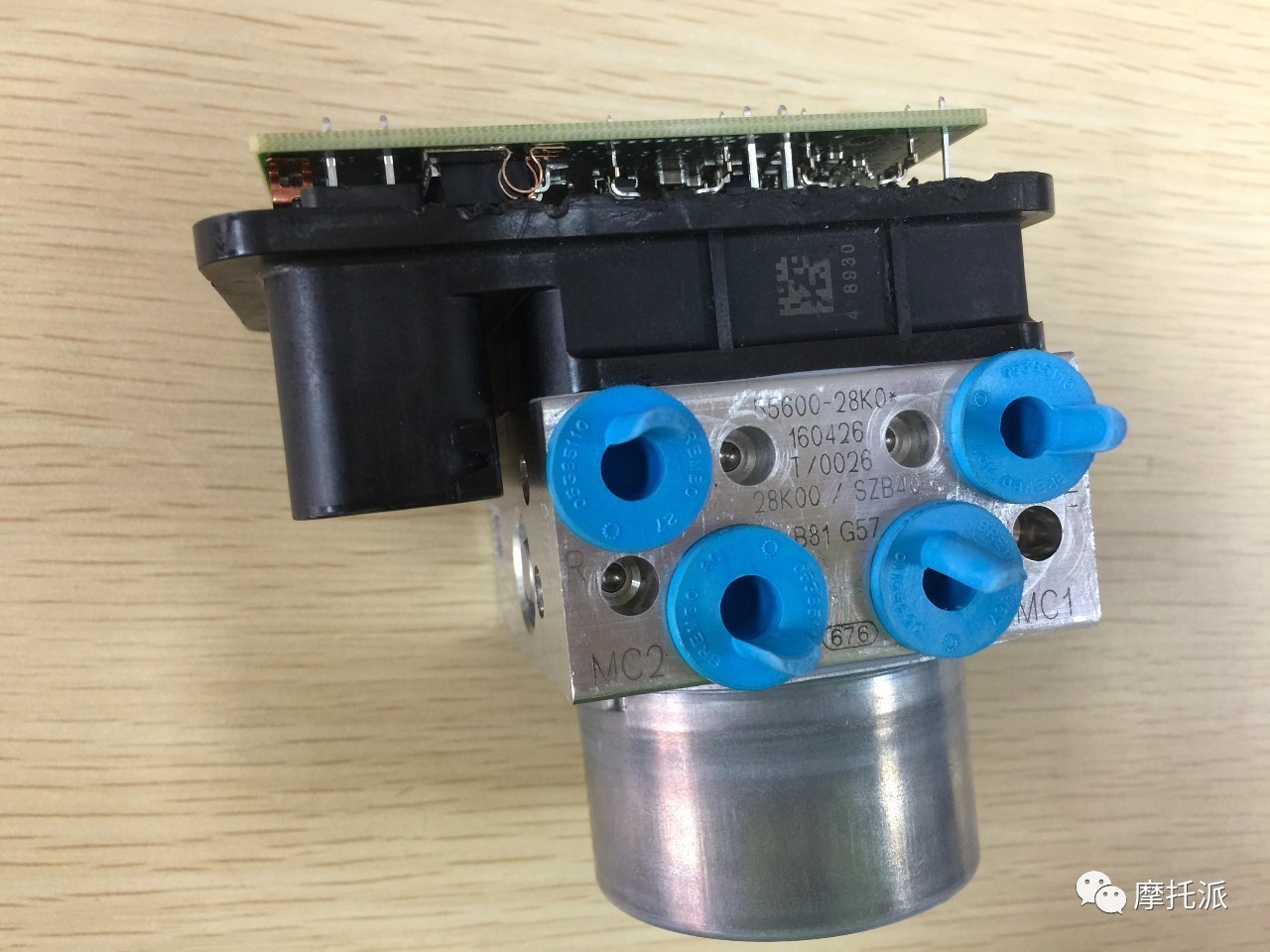 铃木gsx250abs和不带abs的区别,豪爵铃木gsx250有abs吗