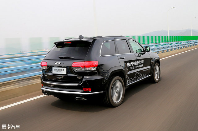 2017版大切诺基,jeep大切诺基3.6试驾视频