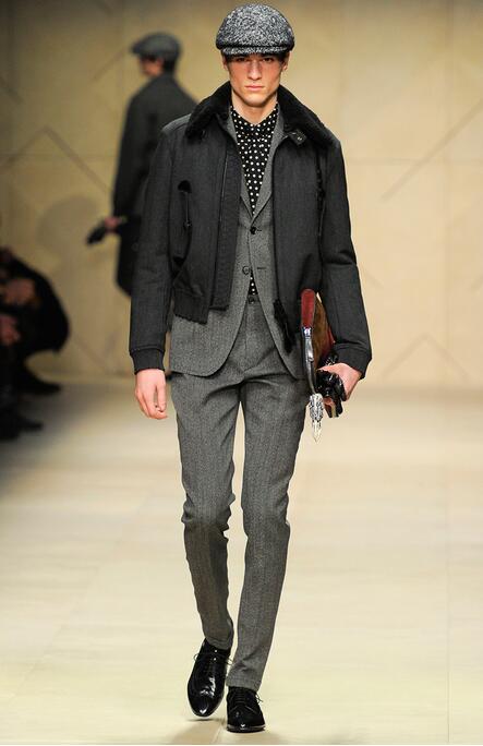 世界十大服装品牌男装,男装t恤夏季世界品牌大全