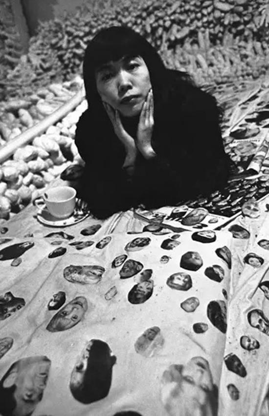 草间弥生9岁精神病33岁爱59岁老头，维持十年无性恋爱