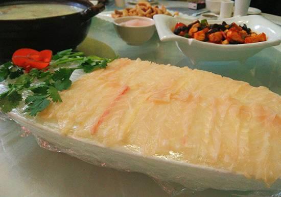 吃鲟鱼、泡温泉、赏美景、玩陶艺···完美周末就这么简单！