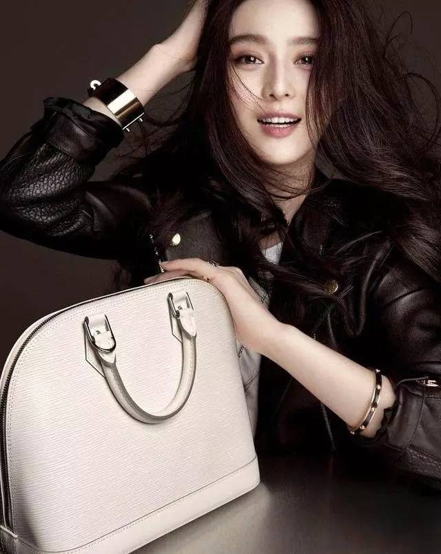 白百何拍照,白百何凹造型高清图片