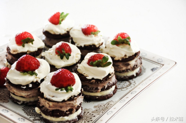 开甜品店多年最大的成就就是收获,甜品店初期应该怎么做