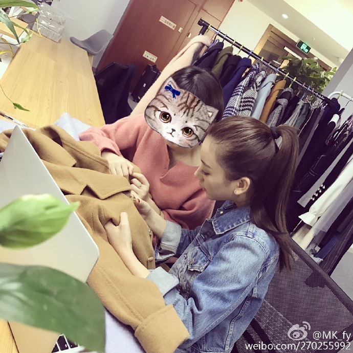 城嫂方媛的半年时尚进程，淘宝卖女装三百有交易自己则穿迪奥春装