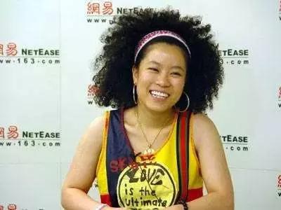 如果时光倒流你还会选择认识她吗,如果时光倒退你还会爱他吗