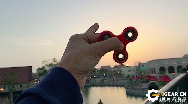 欧美最新爆红流行治疗小物FidgetSpinner指尖陀螺