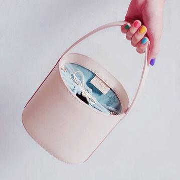 老婆生气要离婚怎么哄老婆开心,老婆生气老公不哄代表什么