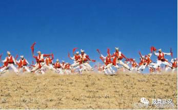 千里的雷声万里的闪意思,千里的雷声万里的闪下一句