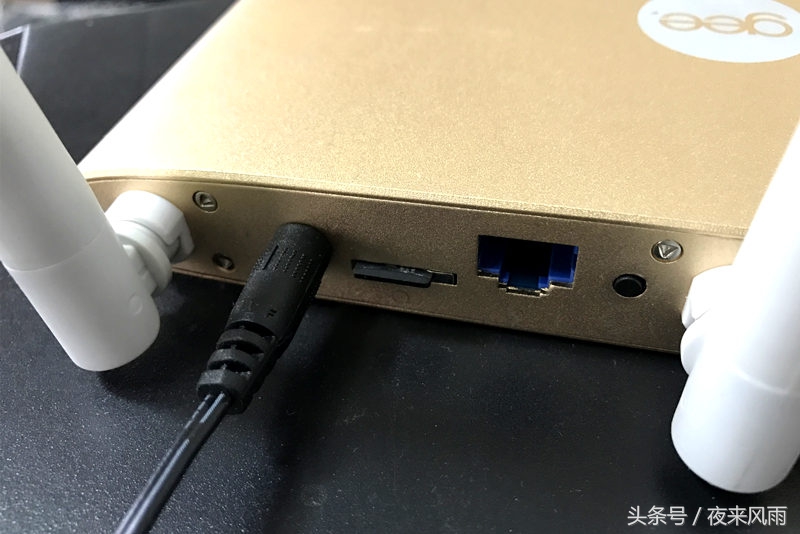 用了这台千兆路由，隔壁老王大哥270平的别墅都不要买路由器了