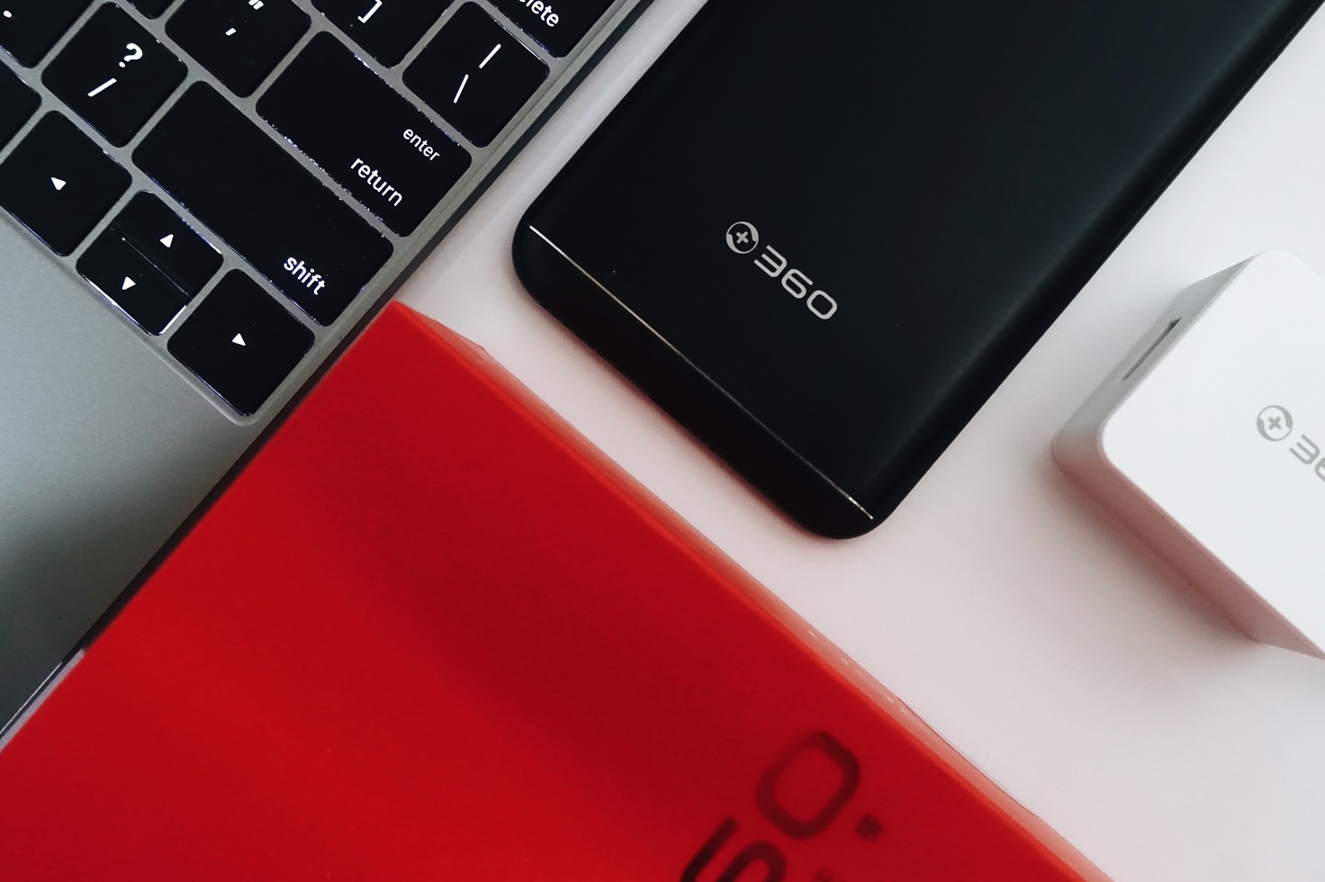 360n5慕斯黑星空黑区别,360n5手机详细参数