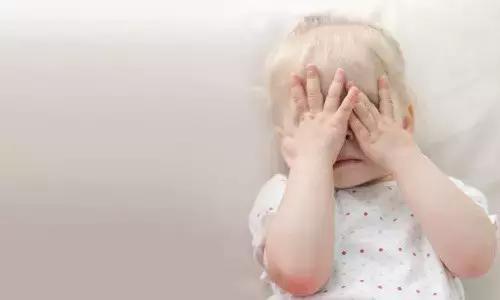 怎样正确引导孩子的嫉妒心,如何消除孩子嫉妒心理