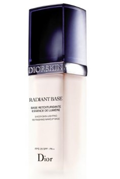 怎么化妆不卡粉遮瑕比较好,隔离定妆保湿妆前乳怎么用好看