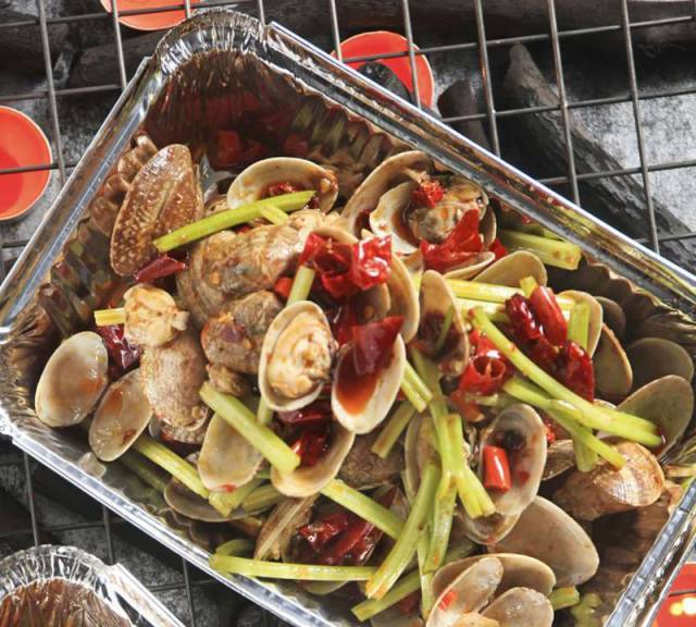 男朋友凌晨出去玩,男朋友深夜出门能干什么