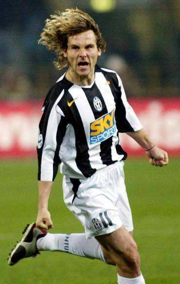 天下足球解说词如果再见不可逆转,天下足球绝对巨星马拉多纳解说词