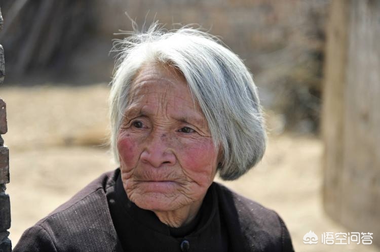 人生没有过不去的坎意思,人生有过不去的心结吗