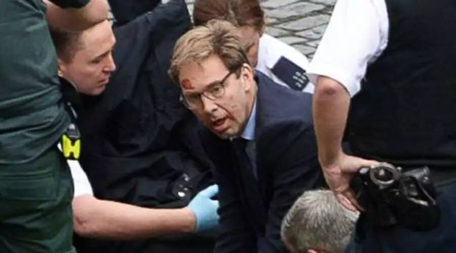 评论精选第12期：二十来岁的小青年，正是一辈子最烧包的时候