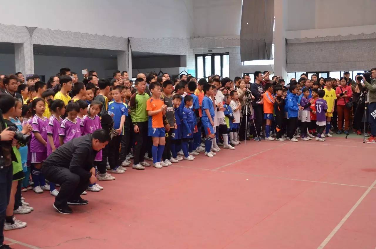 6岁孩子的足球水平能有多优秀,7岁足球神童球技远超同龄人