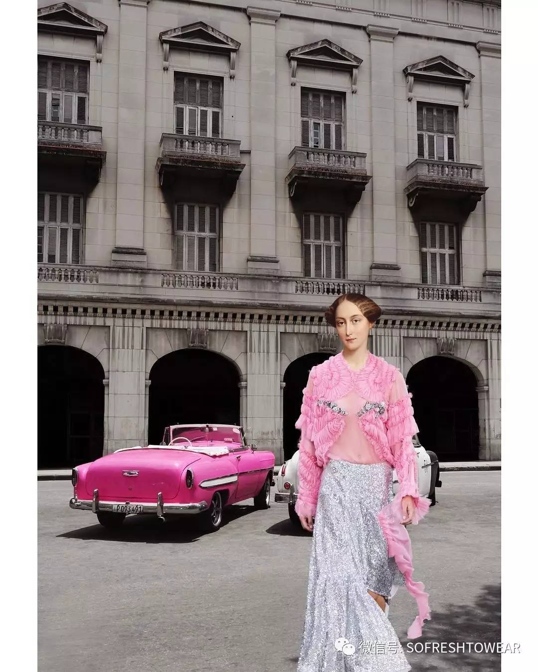 ugg鞋穿搭,ugg变黑色