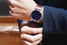 山姆大叔MVMT宝蓝色腕表“骚气”上市！