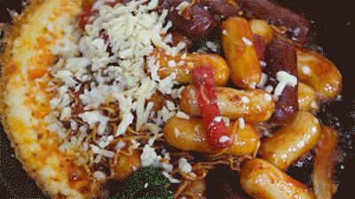 村书记不干了去加盟了个米高林铁板厨房，他是怎么想的呀