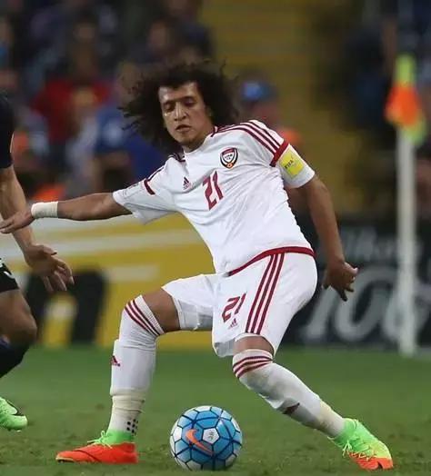 他们穿什么用英文怎么说,他们穿着什么用英文怎么说