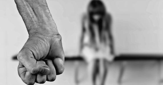 少女失踪警方判断死亡凶手悬案,女子神秘遇害14年破案