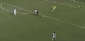 足球史上十大经典假摔,笑到抽筋的踢球视频