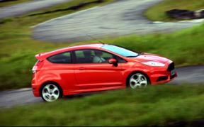 扮猪吃老虎：每一个屌丝男士的装X梦想