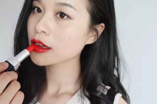 杨幂口红雅诗兰黛305,口红种草豆沙