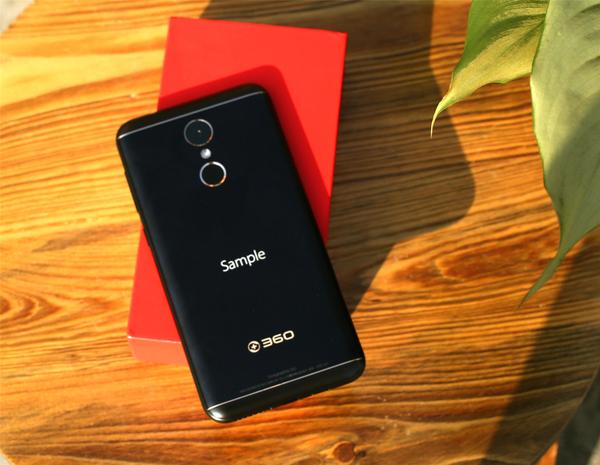 360手机360n5手机测评,6g运存平板测评