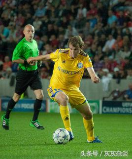 足球梅西绝杀时刻燃爆全场观众,足球梅西精彩瞬间巴黎