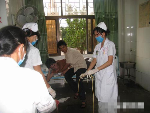 哪些药物服用期间喝酒会带来伤害,喝酒时吃这些药会中毒