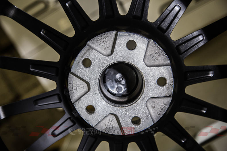 ozsuperturismolm轮毂评测,ozsuperturismogt轮毂