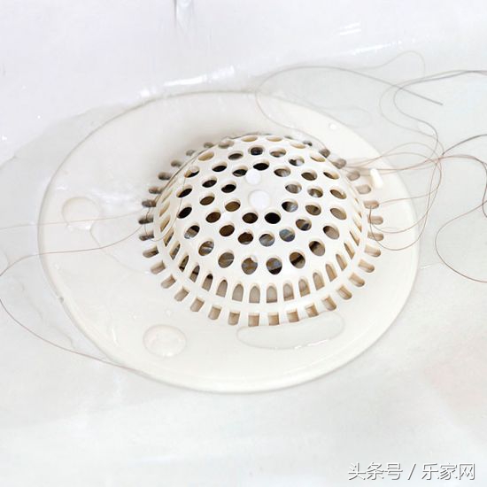 洗澡间地漏被头发堵了怎么搞,地漏被堵了怎么办