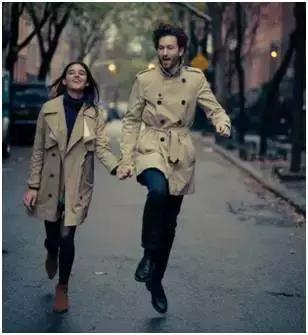 「明星情侣款」走到哪都是“甜蜜发射器”