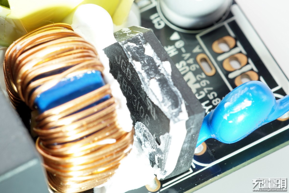 小米充电器33w快充pd,小米官网18w充电器拆解