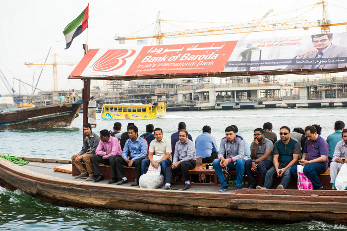 迪拜真的全是豪车吗,迪拜真的像网上传的那样吗