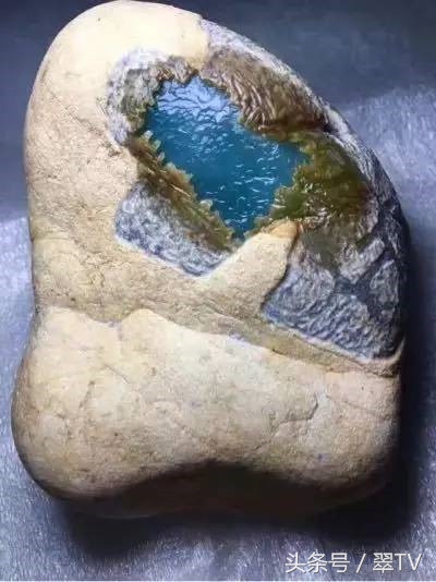 翡翠开窗赌石有假吗,翡翠赌石开窗图片大全