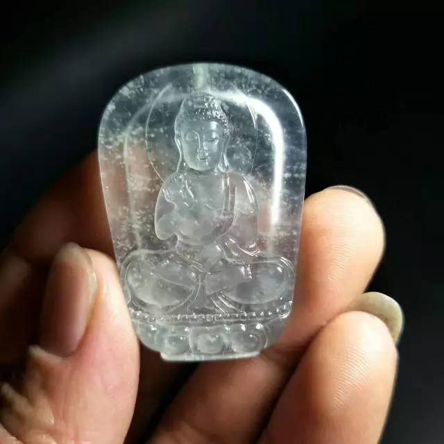 起胶起莹的翡翠视频,翡翠的起胶什么意思